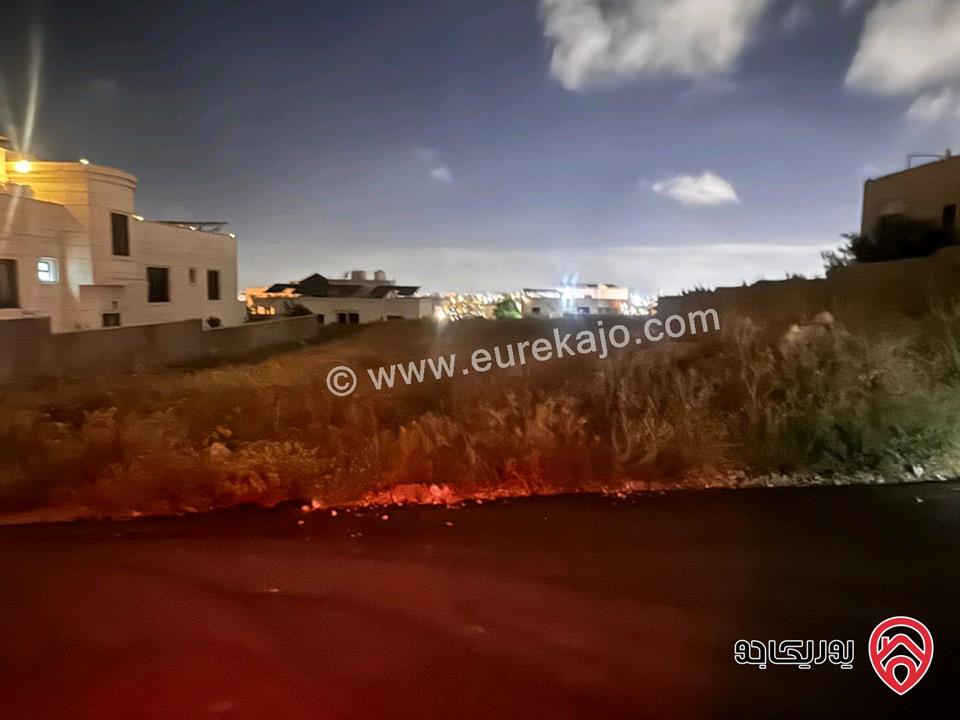 أرض سكن أ خاص مساحة 884م للبيع في اربد - ناطفة / حوض فروخ