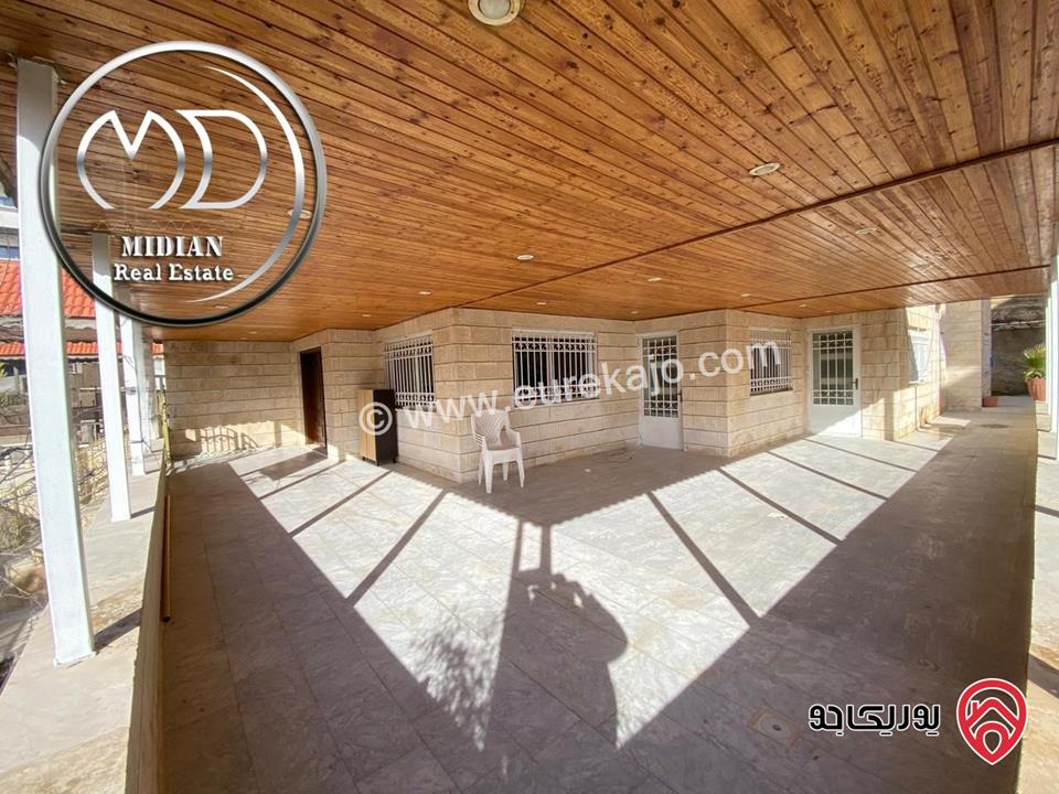 شقة ارضية للبيع في عمان - خلدا مساحة 195م مع ترس و حديقة 250م تشطيبات ديكورات سوبر ديلوكس بسعر مميز