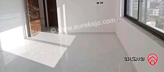 شقة فارغة طابق ثاني مساحة 140م للايجار في عمان - الجبيهة