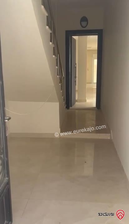 فيلا مستقلة مساحة 615م على أرض 750م للبيع في عمان - دابوق- بدر الجديدة