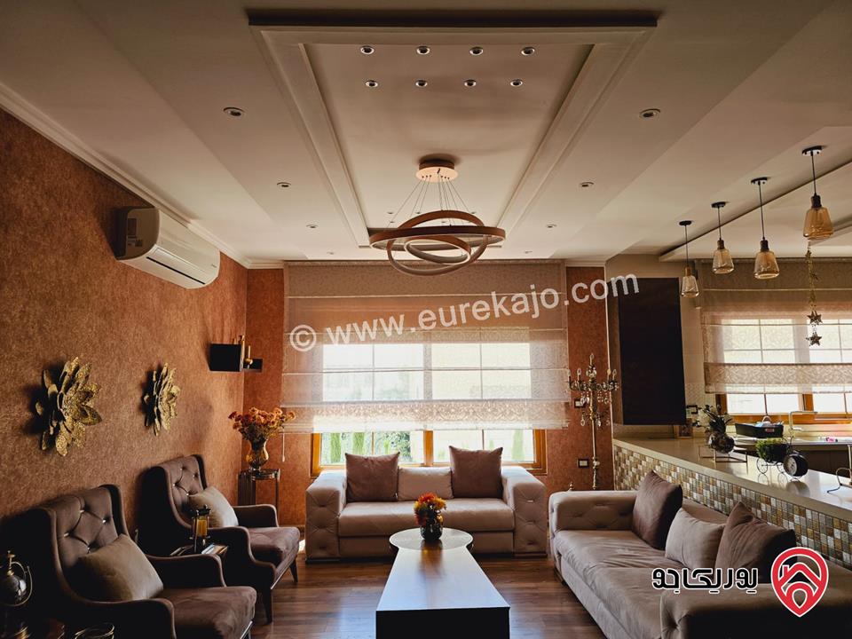 شقة سوبر ديلوكس مساحة 273م طابق أرضي مع مساحة خارجية 90م للبيع مفروشة في الجبيهة 