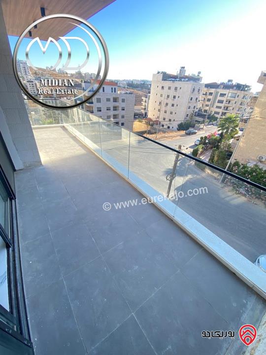 شقة دوبلكس فارغة للايجار طابق أخير مع روف في عمان - دير غبار مساحة 220م مع تراسات تشطيبات و ديكورات عصرية فاخرة