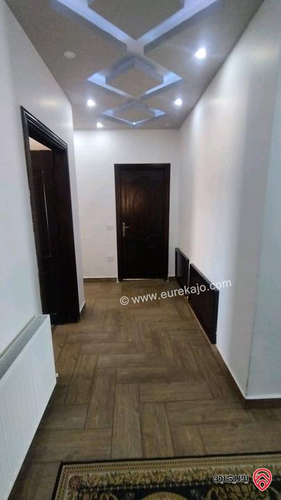 فيلا مساحة 560م على ارض 711م للبيع في الزرقاء - ام رمانة