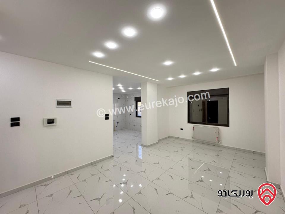 اخر شقتين طابق أرضي مساحة 160م وطابق ثالث دوبلكس مساحة 212م للبيع في عمان - البنيات