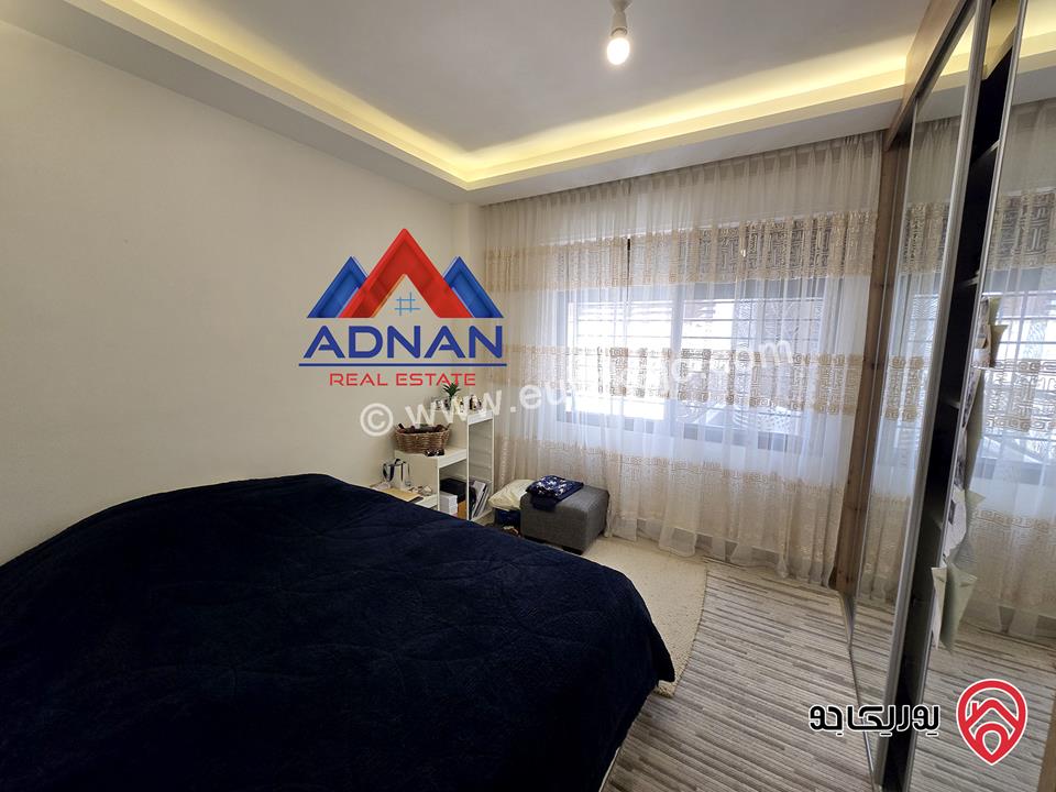 شقة ارضية مفروشة مساحة 130م داخلي و 30م خارجي للايجار السنوي في عمان - خلدا