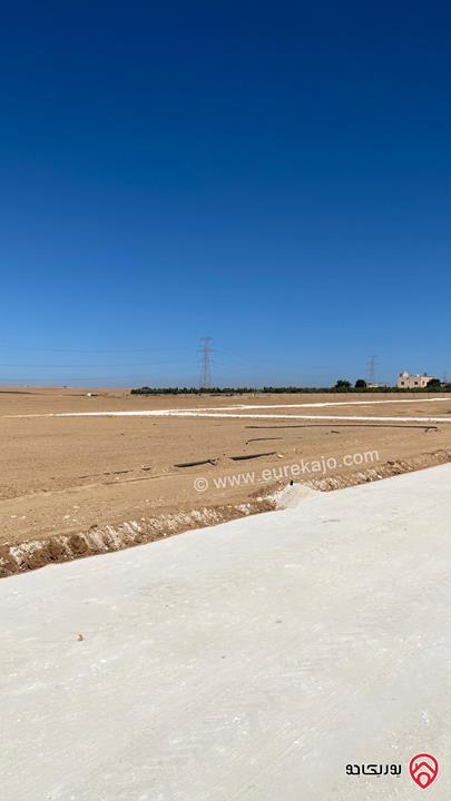 ارض مساحة 3400م للبيع من أراضي جنوب عمان - طريق المطار بجانب المزارع و الشاليهات و الفلل منطقة الصلاحية 