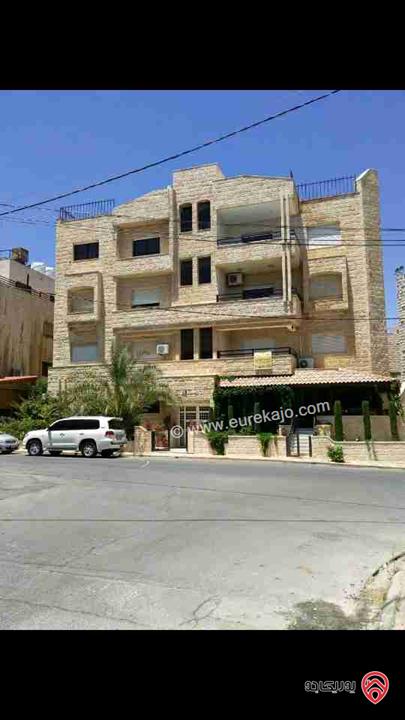 شقة ديلوكس طابقية مساحة 320م طابق أول للايجار في عمان - أم أذينة 