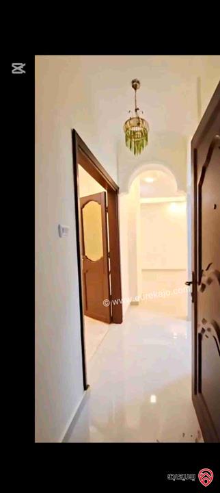 شقة مساحة 170م طابق أول للبيع في عمان - مرج الحمام قرب دوار البرديني  