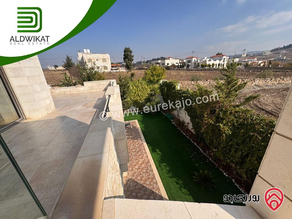 فيلا مساحة الارض 1600م ومساحة البناء 1100م مساحة الحديقة 400م للبيع في السلط - منطقة السرو 