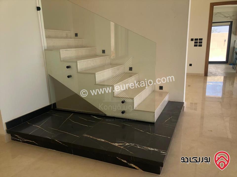 فيلا مستقلة فاخرة مساحة 660م على أرض 501م للبيع في عمان - بدر الجديدة