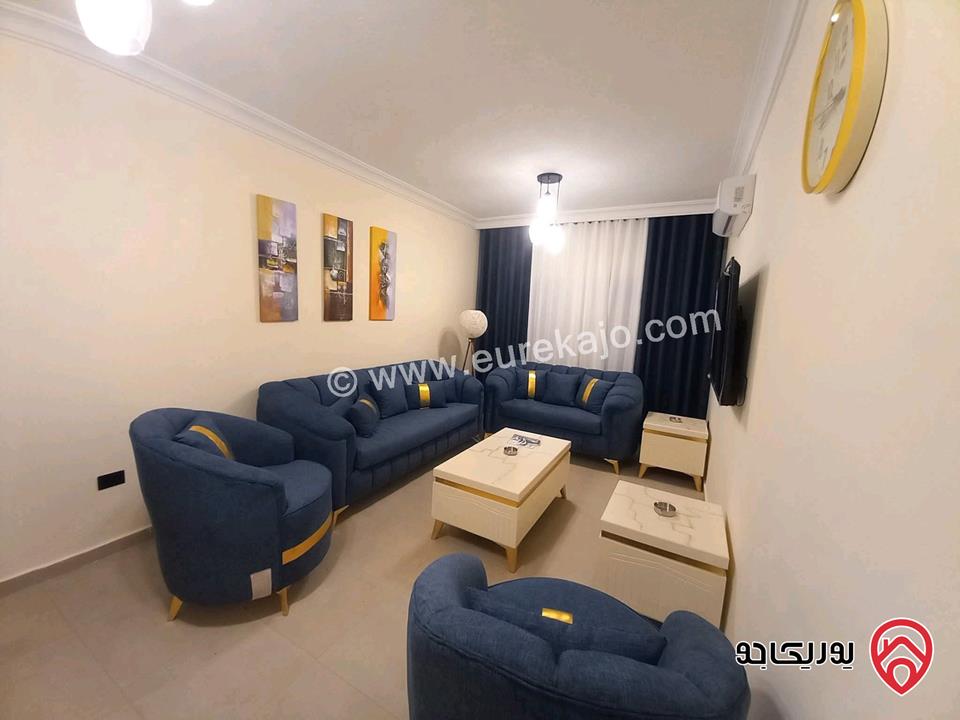 شقة مفروشة سوبر ديلوكس مساحة 120م داخلي و 100م خارجي للايجار في عمان - الجاردنز 