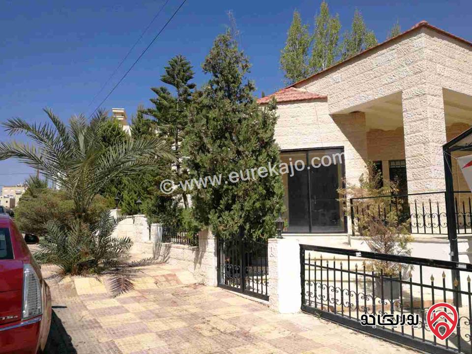 فيلا منفصلة مساحة 355م على أرض 762م للبيع في عمان - دير غبار