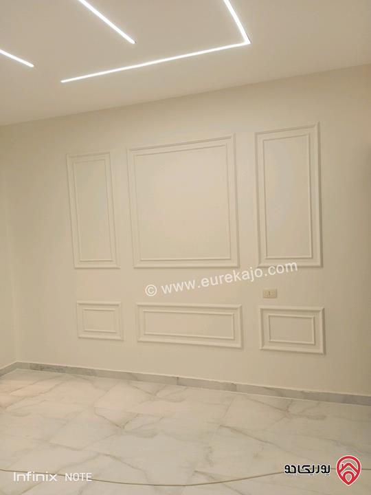 فيلا طابقين مساحة 340م على أرض 319م للبيع في الزرقاء - شومر 