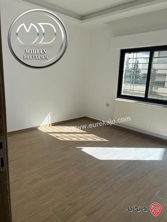 شقة ارضية فارغة للايجار في عمان - خلدا مساحة 165م مع ترس و حديقة 150م تشطيبات و ديكورات سوبر ديلوكس