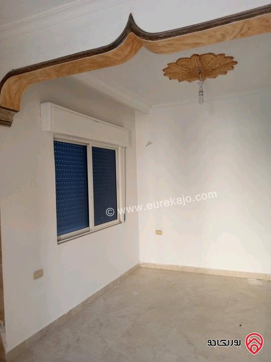 شقة أرضية مساحة 127م داخلي و 100م خارجي للبيع في عمان - ام نوارة