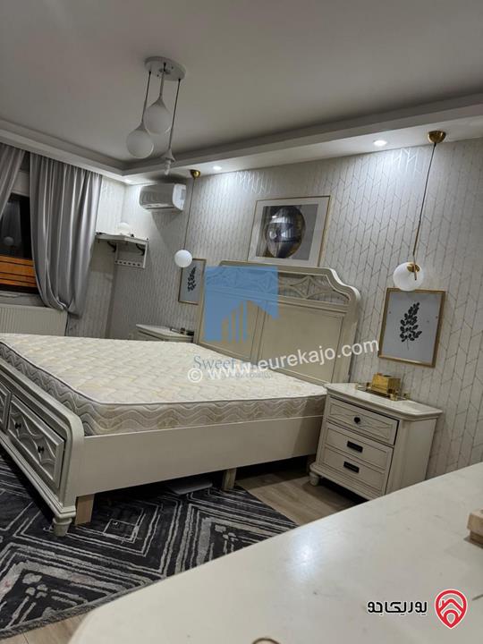 شقة أرضية مفروشة فاخرة للبيع في عمان - أم السماق مساحة 245م مع حديقة وترسات 120م