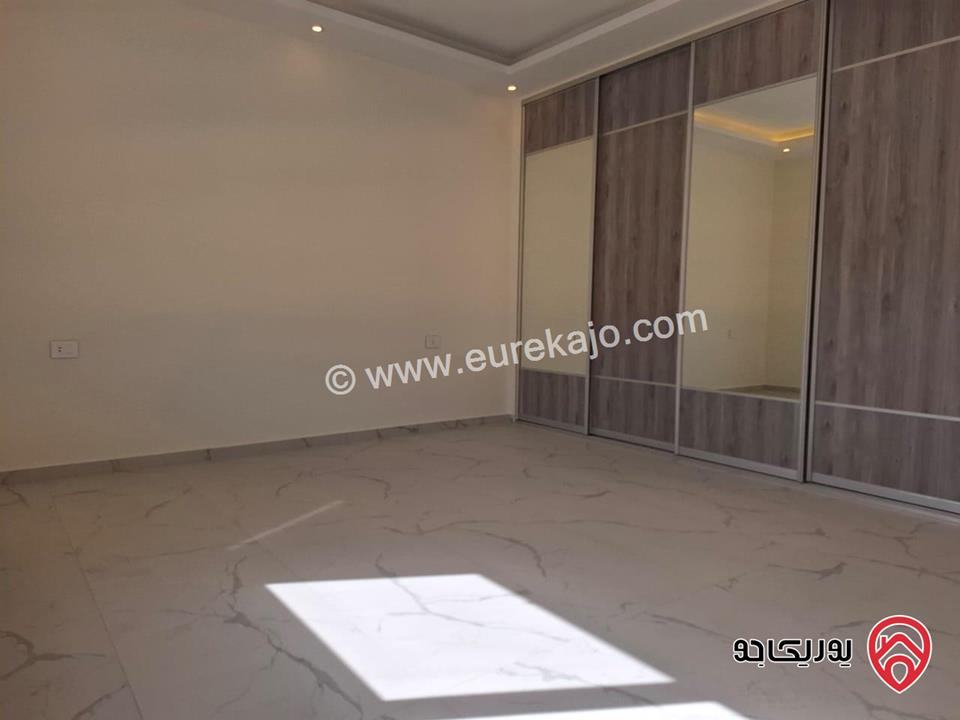  شقة طابقية فاخرة مساحة 381م طابق أول للإيجار في عمان - دير غبار / شارع الهاشمين