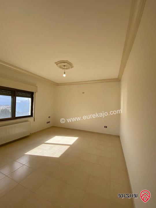 شقة أرضية فاخرة مساحة 190م للبيع في عمان – خلدا