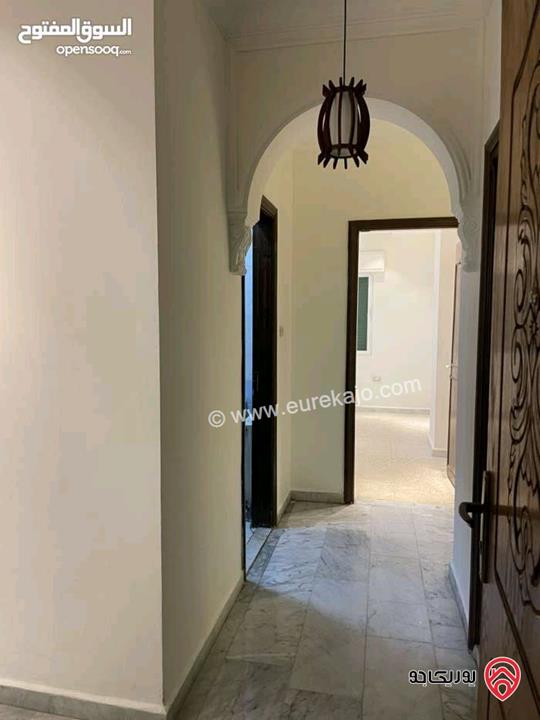 شقة فارغة طابق ثانى مساحة 160م للإيجار في عمان - خلدا 