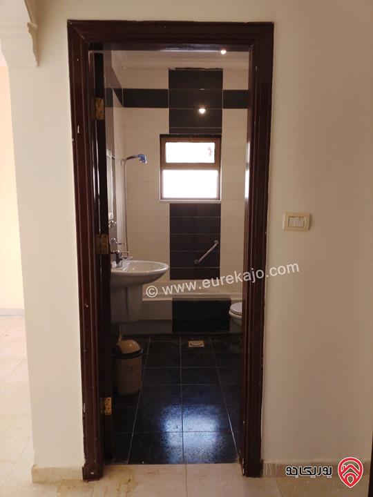 شقة مساحة 194م طابق ثاني للبيع في عمان - الجبيهة