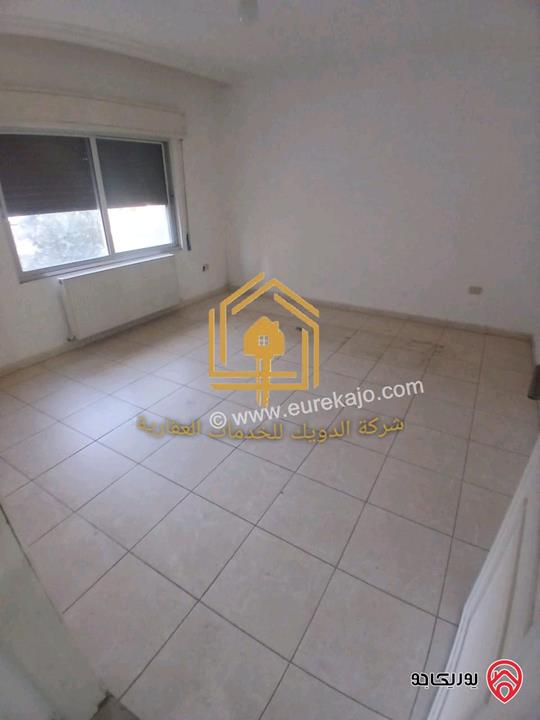 شقة فارغة طابق اول مساحة 150م للإيجار في عمان - الدوار السابع 