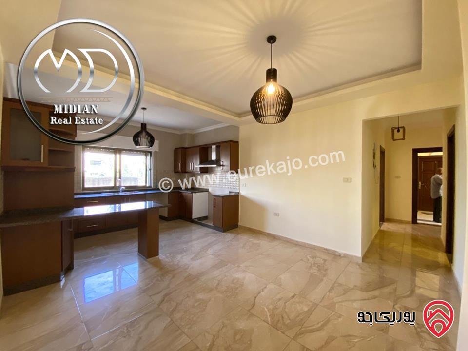 شقة ارضية فارغة للايجار في عمان - الرابية مساحة 125م مع ترس و حديقة 100م سوبر ديلوكس تصلح للعرسان بسعر مميز