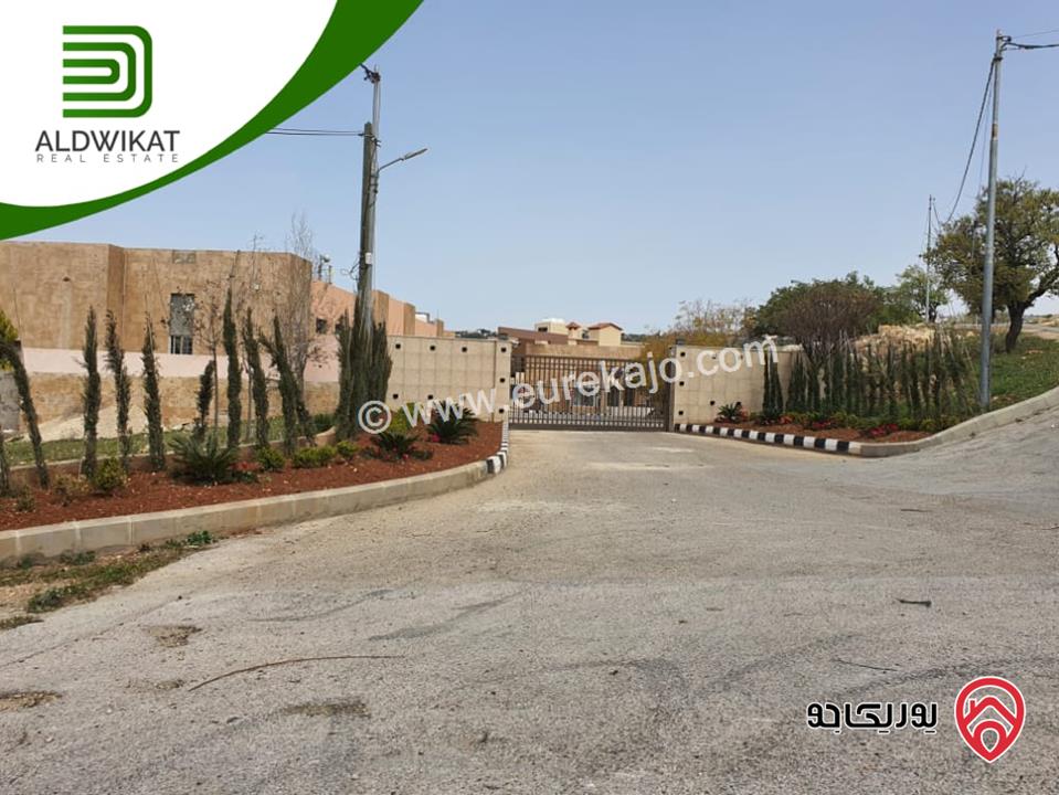 فيلا مستقلة مساحة الارض 740م مساحة البناء 465م للبيع في عمان - بدر الجديدة