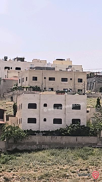 منزل مستقل مساحة 670م على أرض 501م للبيع في عمان - حي عدن شارع الرحاب 