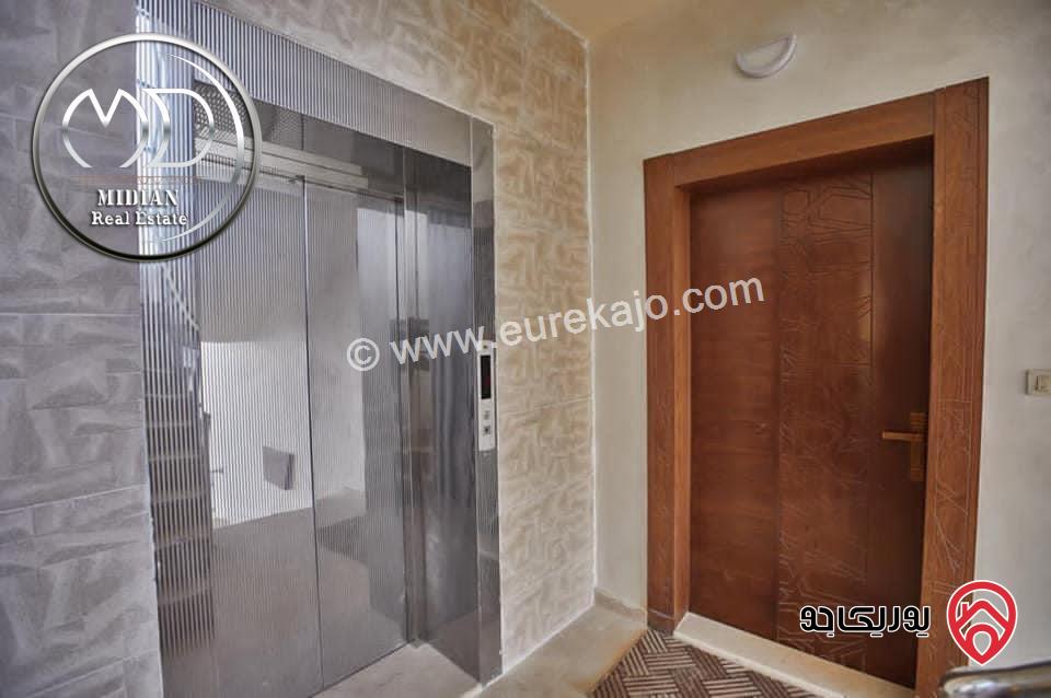 شقة دوبلكس جديدة طابق اخير مع روف مساحة 325م مع تراسات تشطيبات و ديكورات فاخرة اطلالة جميلة للبيع في عمان - دير غبار