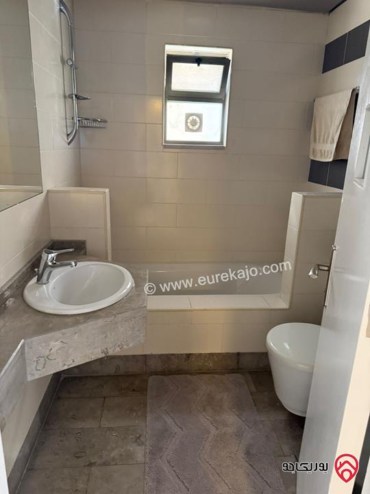 شقة مساحة 170م طابق ثالث للايجار مفروشة في عمان - دير غبار