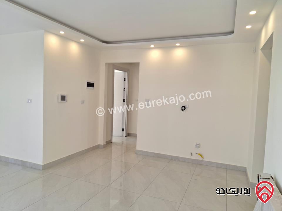 شقة جديدة طابق أول مساحة 175م للبيع في عمان - الرابية