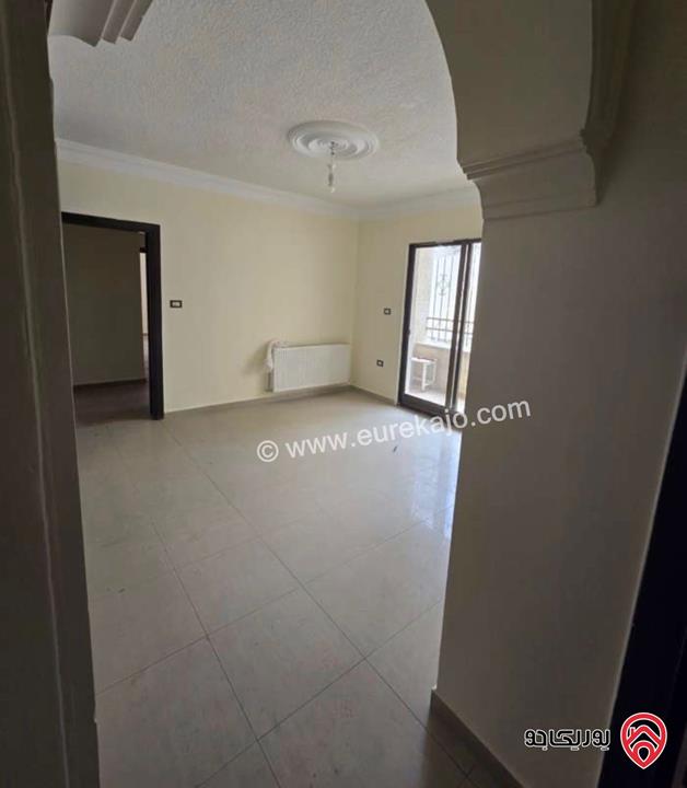 شقة أرضية مساحة 200م داخلي و 150م خارجي للايجار في عمان - خلدا