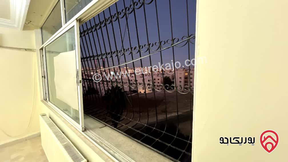 شقة طابق خامس مساحة 115م للبيع في عمان - الرونق قريبة من الدوار الثامن  