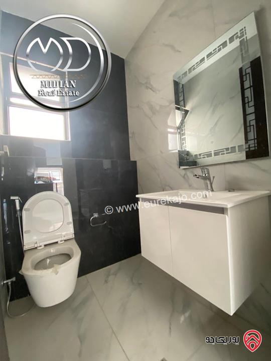 شقة دوبلكس فارغة للايجار طابق أخير مع روف في عمان - دير غبار مساحة 220م مع تراسات تشطيبات و ديكورات عصرية فاخرة