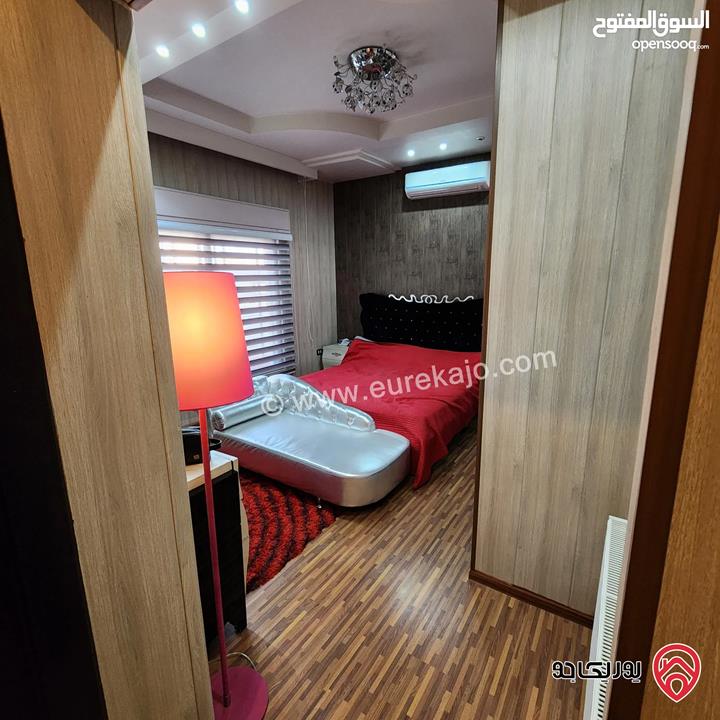 شقة مفروشة أرضية مساحة 241م داخلي و 28م خارجي للايجار في عمان - خلدا