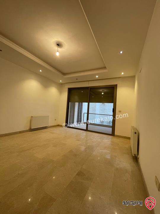 شقة سوبر ديلوكس مساحة 240م طابق ثاني للإيجار في عمان - الكرسي