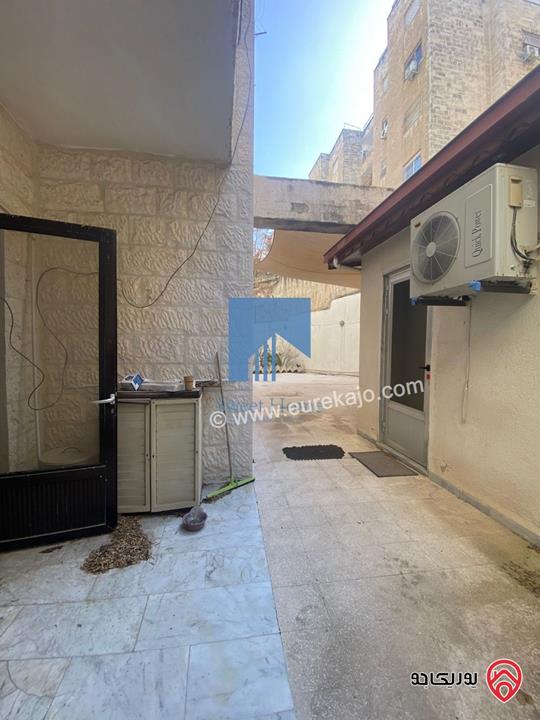 شقة أرضية مساحة 157م مع حديقة وترسات 100م للبيع في عمان - خلدا