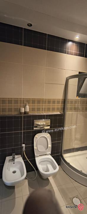 شقة مساحة 218م طابق ثاني للبيع في عمان - خلدا 