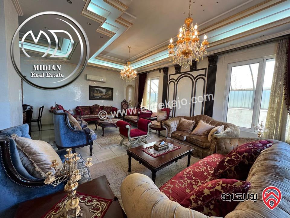 فيلا مستقلة للبيع في أجمل مناطق عمان - الظهير مساحة 1200م مع مسبح و تراسات و حدائق تشطيبات و ديكورات فاخرة اطلالة رائعة