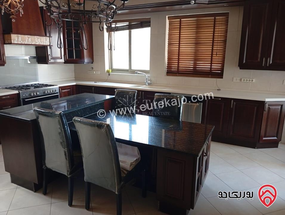 شقة مميزة طابق ارضي مساحة 332م للبيع في عمان - منطقة الدوار الرابع