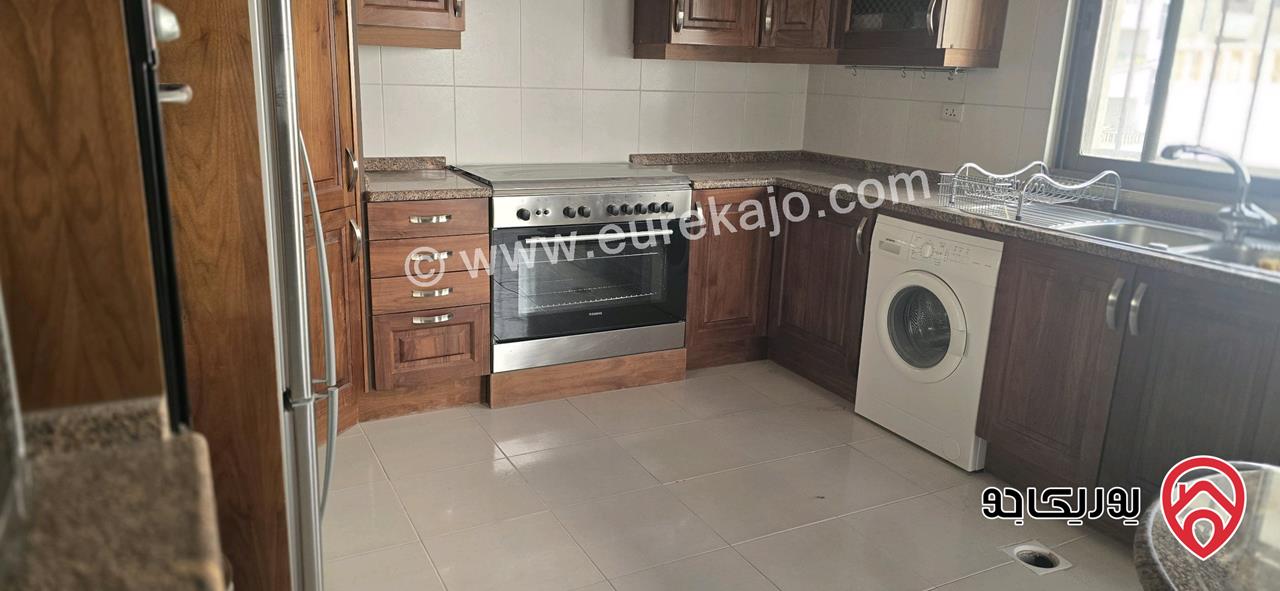 شقة طابق ثاني مساحة 223م للبيع في عمان - خلدا