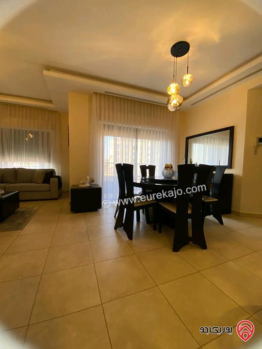 شقة مفروشة فاخرة مساحة 110م طابق ثالث للإيجار في عمان - دير غبار