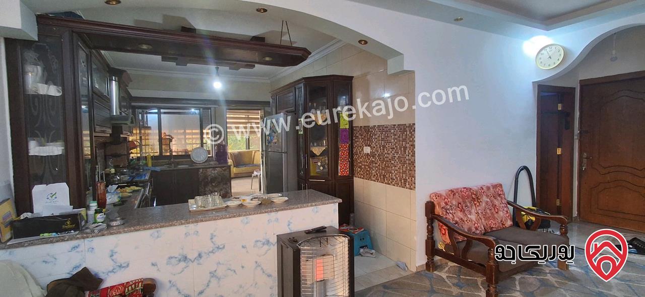 شقة أرضية مرتفعة مساحة 150م للبيع في عمان - طبربور