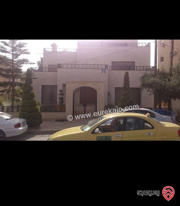 فيلا مساحة 750م على أرض 850م للبيع في عمان - أم أذينة