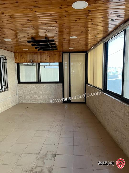 شقه دوبلكس طابق أرضي وتسويه مساحة 300 م2 مع حديقة للايجار في ضاحية الياسمين، 