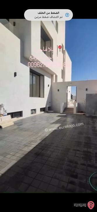 فيلا فاخرة مساحة 780م على أرض 500م للبيع في عمان - دابوق