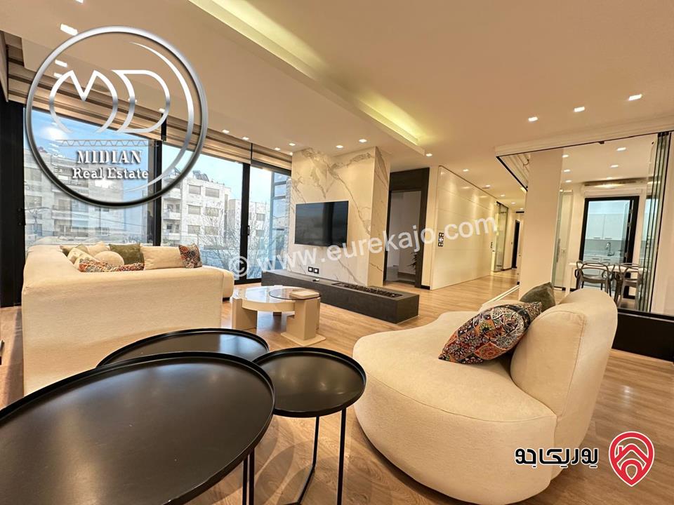 شقة مفروشة للايجار في عمان - ام السماق مساحة 300م طابق أول تشطيبات و ديكورات فندقية فرش فاخر اطلالة جميلة بسعر مميز