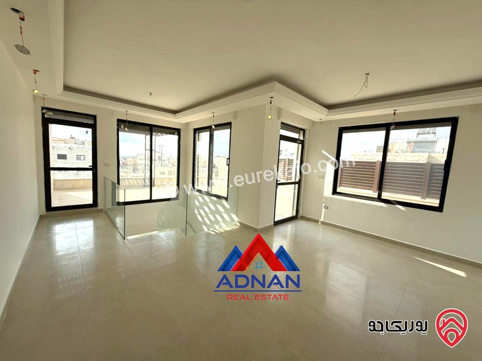 شقة دوبلكس (طابق اخير مع رووف) مساحة 250م للإيجار في عمان - ضاحية الامير راشد