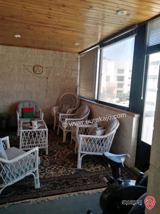 روف طابقي مساحة 290م داخلي و 70م خارجي تراس للبيع في عمان - الدوار الخامس