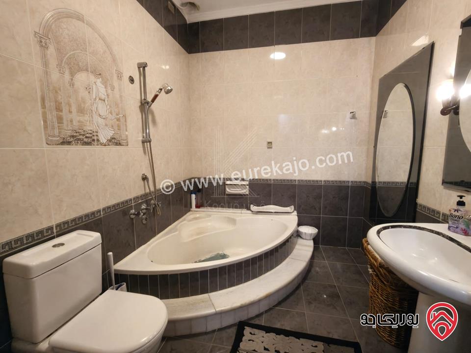 فيلا متلاصقة مميزة مساحة 350م على أرض 520م للبيع في عمان - تلاع العلي